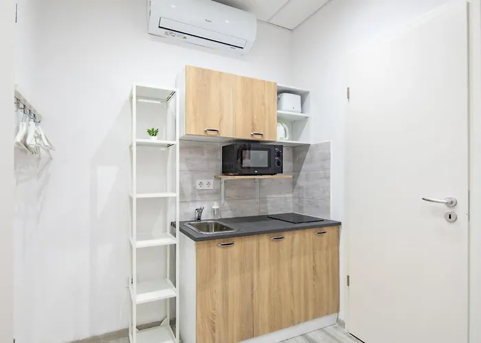 Cosy At Super Location With Ac شقة